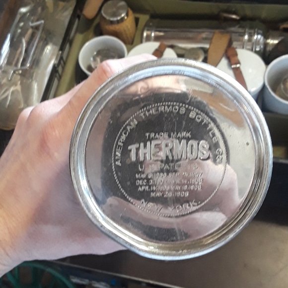 Vintage Picnic Chest - Picture 6 of 6